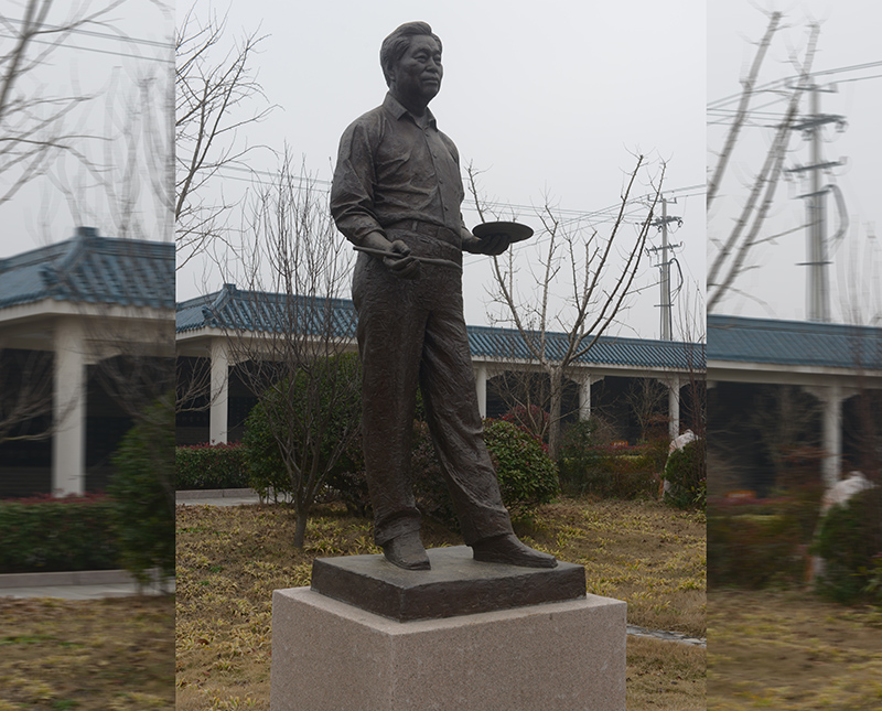 喻繼高像、青銅高2.3米、安放地點：喻繼高紀念館.JPG